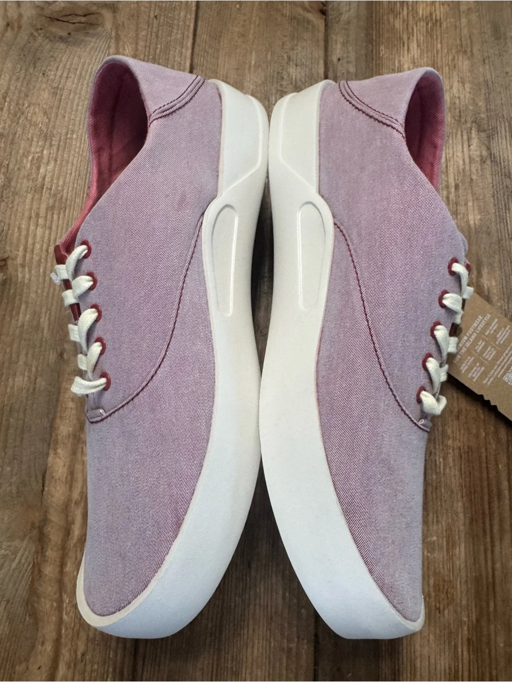 OluKai Men’s Tradewind Sneaker Red NWT Retails $100 Size 9 & 13